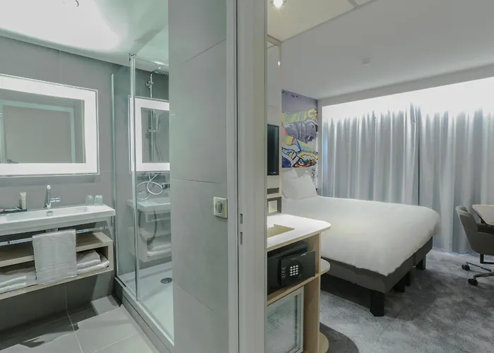 Arena Hotel La Defense Nanterre