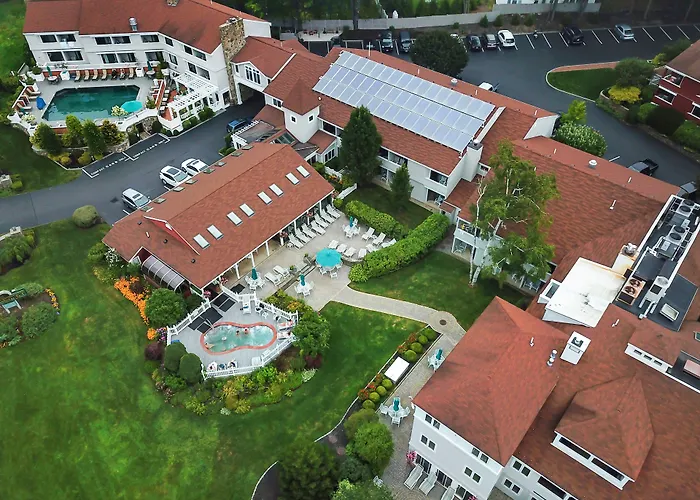 Meadowmere Resort
