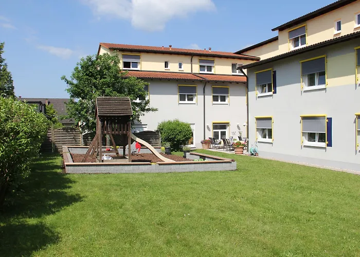 Hotels in Jettingen-Scheppach