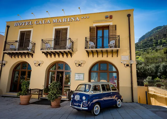 Hotels in Carini