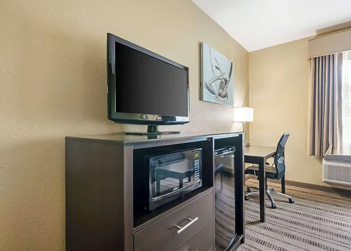 Best Western Edgewater Inn