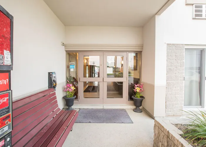 Hotels in Elora