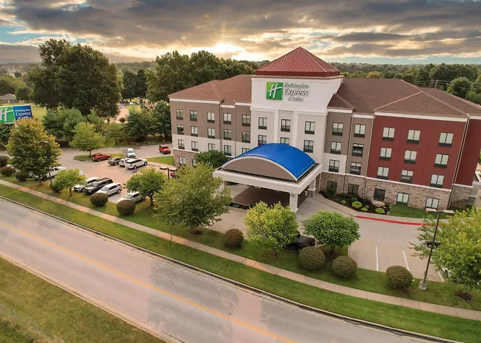 Springfield Hotels