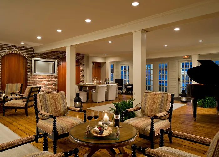 Chatham Wayside Inn