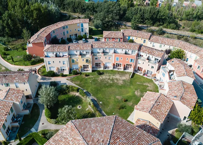 Apparthôtels à Rousset (Bouches-du-Rhone)
