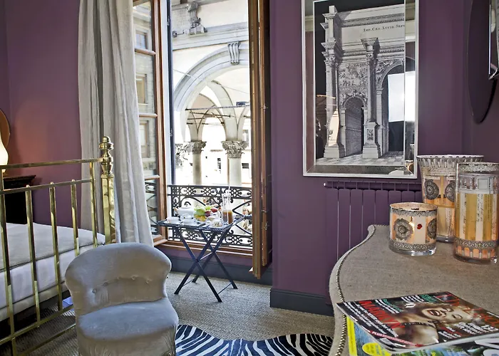 Porcellino Gallery Art Boutique Bb Florencia
