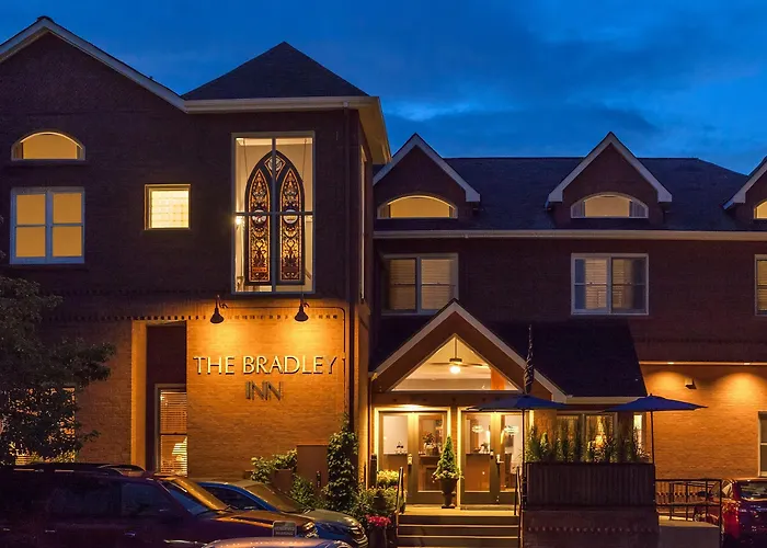 The Bradley Boulder Inn