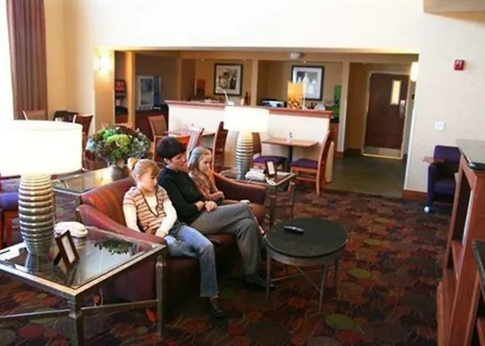 Hampton Inn & Suites Moline-Quad City Int'L Aprt