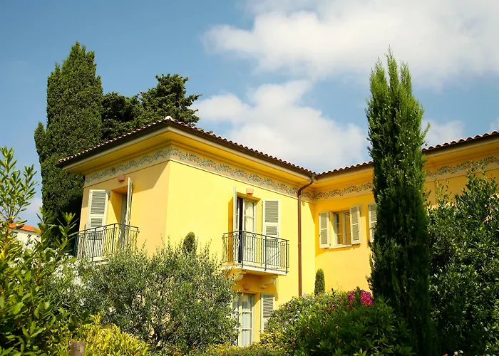 Saint-Jean-Cap-Ferrat Hotels