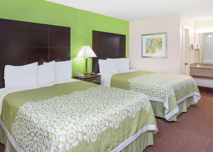Calvert City Hotels