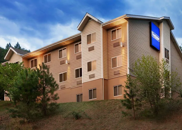 Dunsmuir Hotels