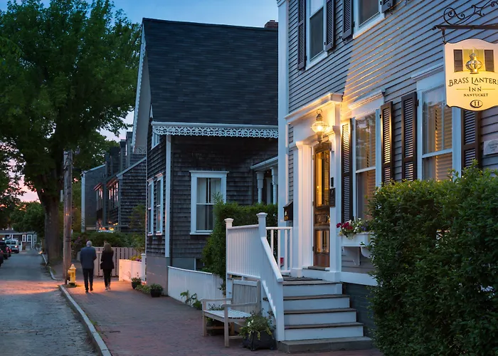 Brass Lantern Inn