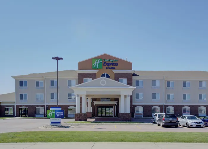 Holiday Inn Express & Suites Le Mars By Ihg