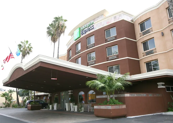 Chula Vista Hotels