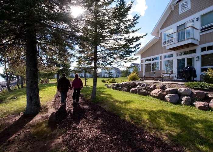 Larsmont Cottages Two Harbors