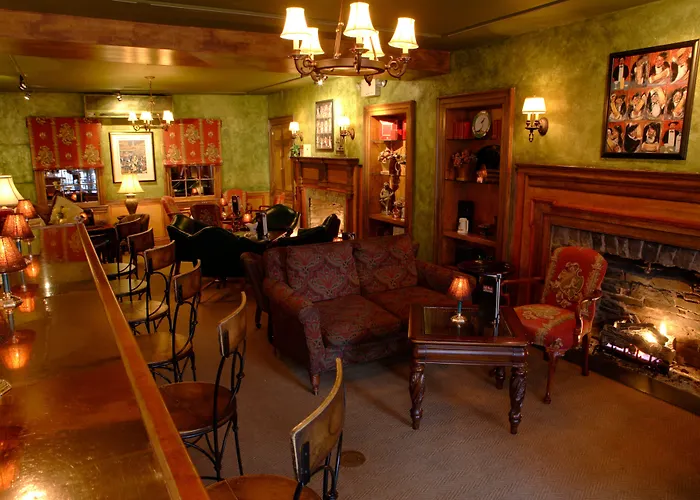 Lambertville House