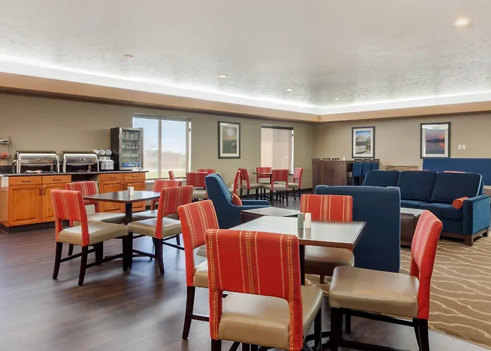 Comfort Inn & Suites Mitchell I-90