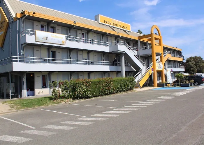 Premiere Classe St Quentin en Yvelines Elancourt Trappes