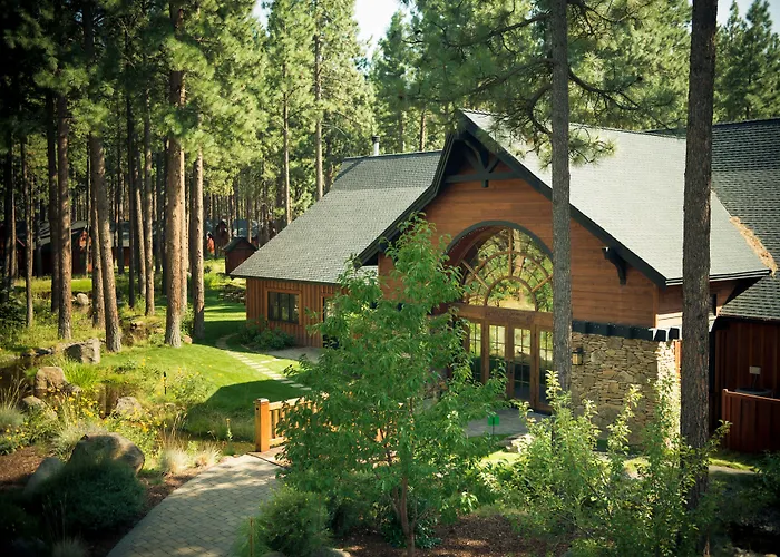 Fivepine Lodge Sisters