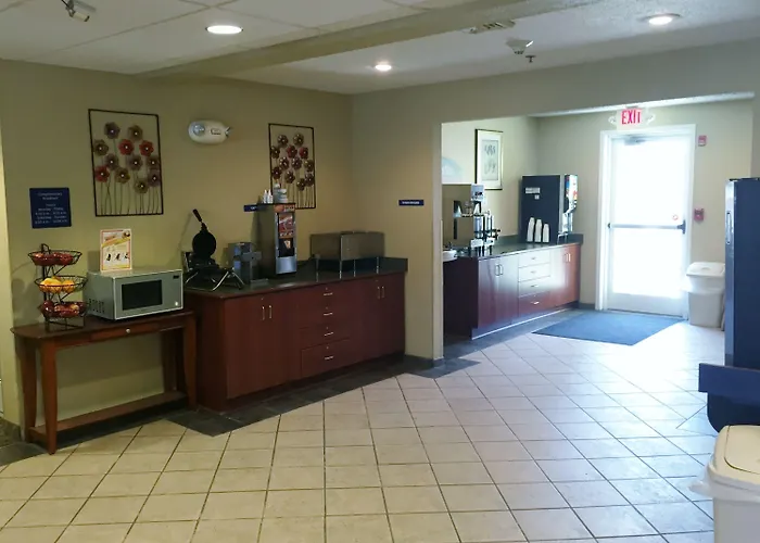 Mount Hope Hotels