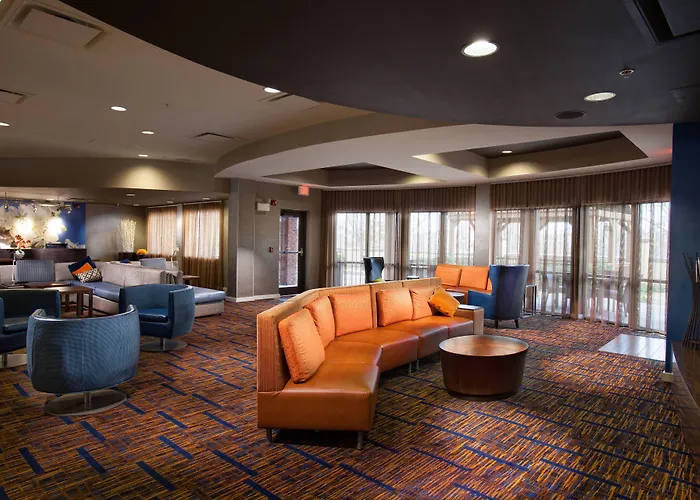 Courtyard By Marriott Fayetteville