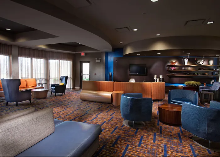 Courtyard By Marriott Fayetteville