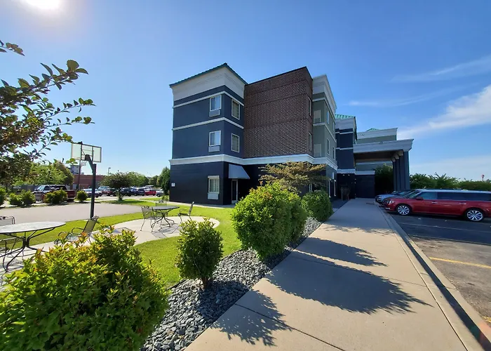 Apple Valley Hotels