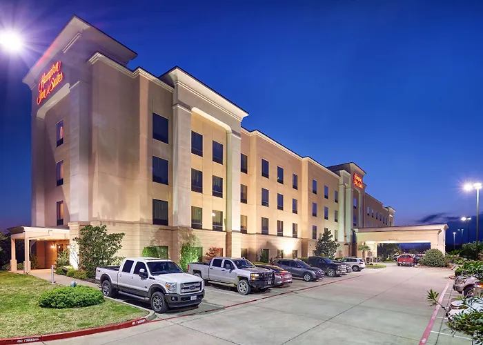 Hampton Inn & Suites Waco-South