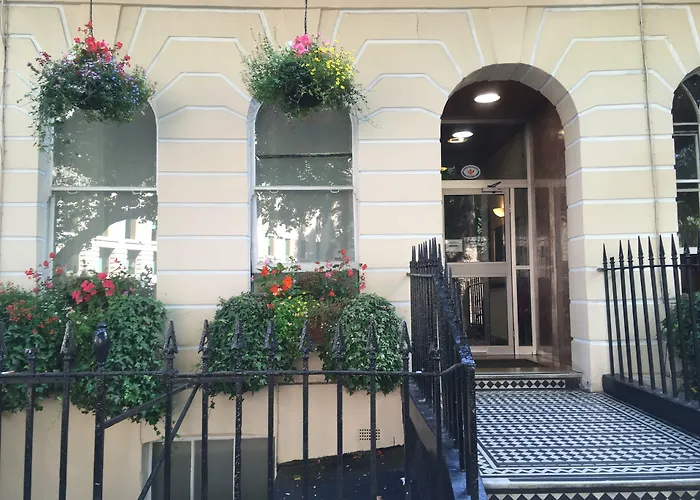 George Hotel Londra