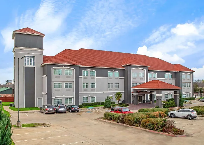 La Quinta By Wyndham Cleburne