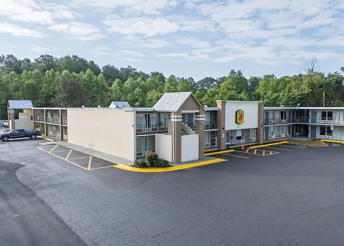 Super 8 By Wyndham Morganton Hotel