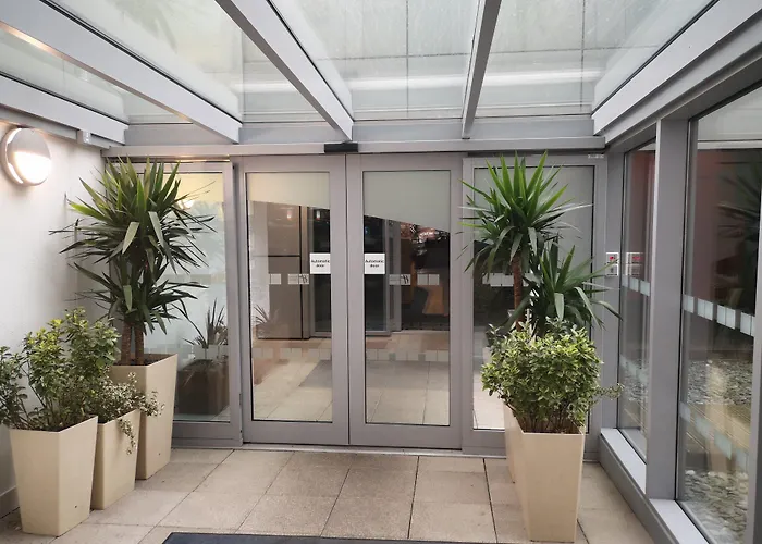 Kingston upon Hull City Center Hotels