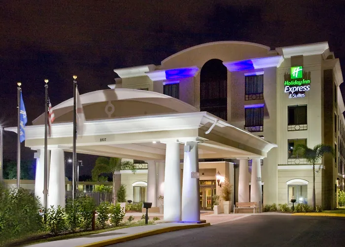 Holiday Inn Express Hotel & Suites Tampa-Usf-Busch Gardens By Ihg