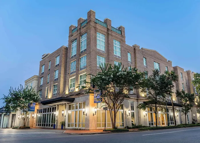 Tryp By Wyndham Savannah
