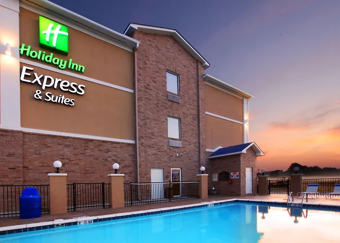 Holiday Inn Express Hotel & Suites Clarksville