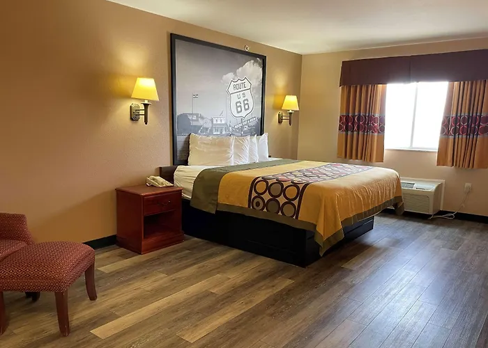 Super 8 By Wyndham Rolla Motel