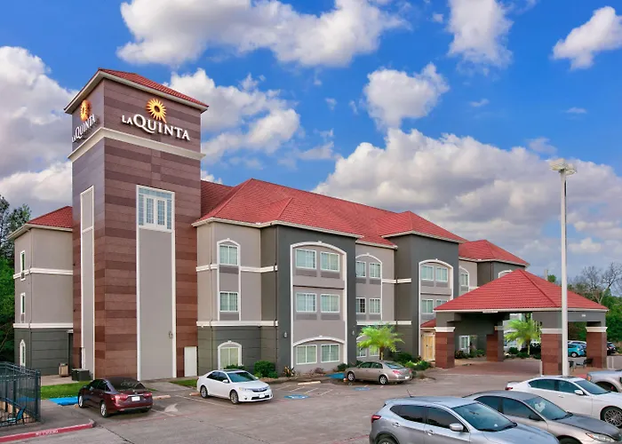 La Quinta By Wyndham Palestine Hotel