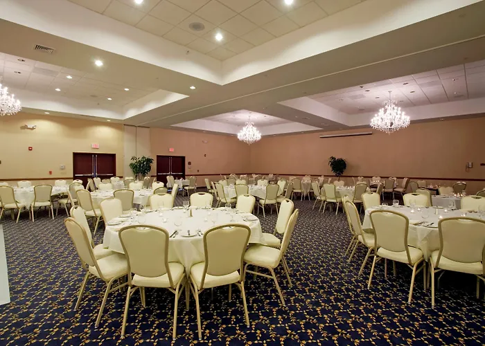 Ticonderoga Hotels