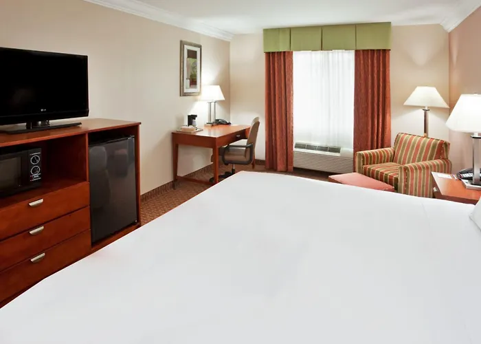 Holiday Inn Express & Suites Niagara Falls By Ihg