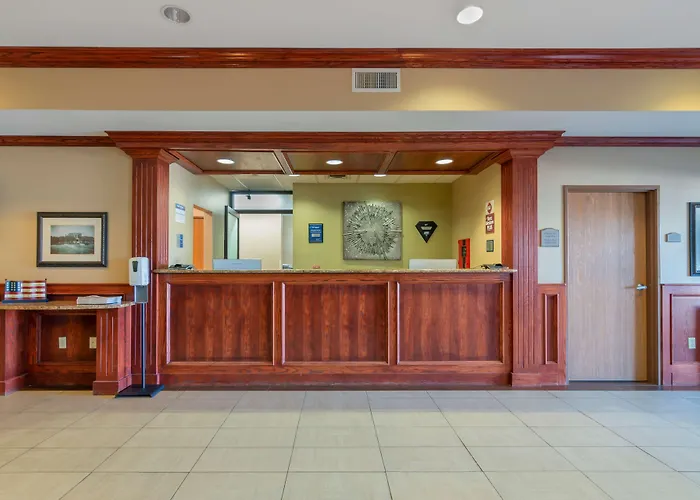 Best Western Plus Butterfield Inn
