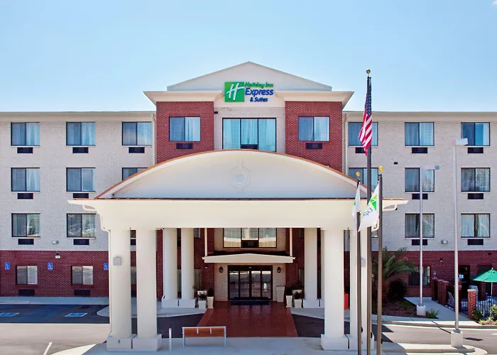 Ocean Springs Hotels