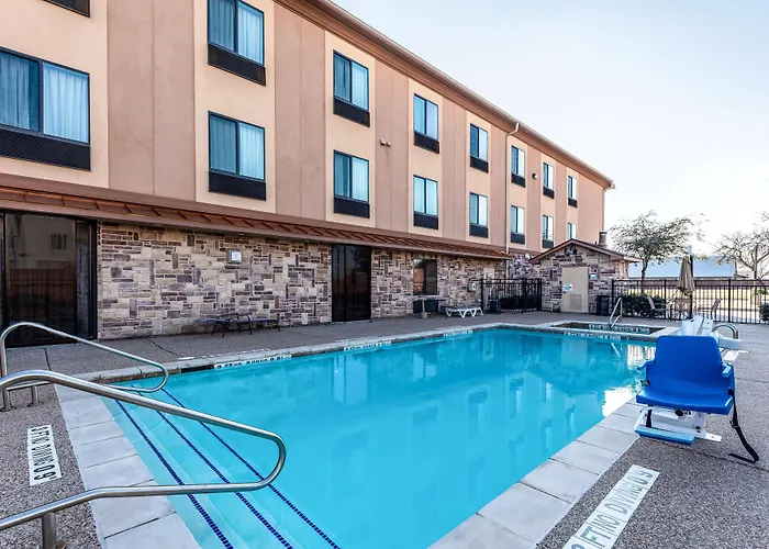 Red Lion Inn & Suites Mineral Wells