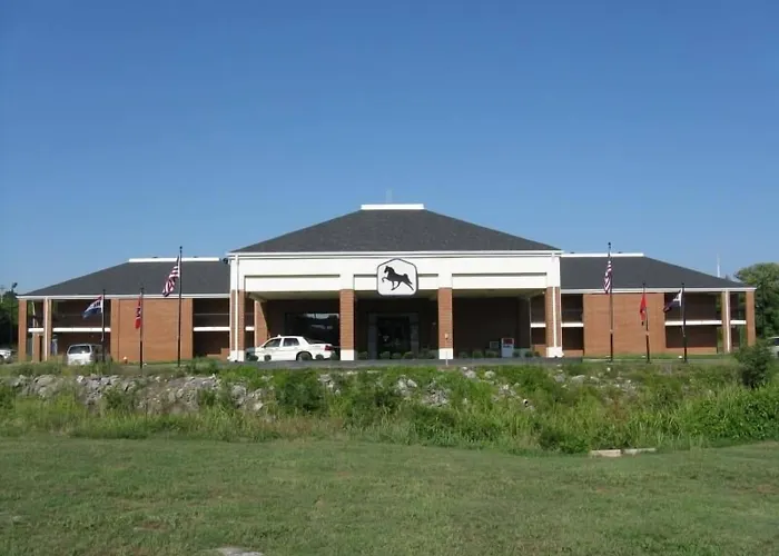 Lewisburg Hotels