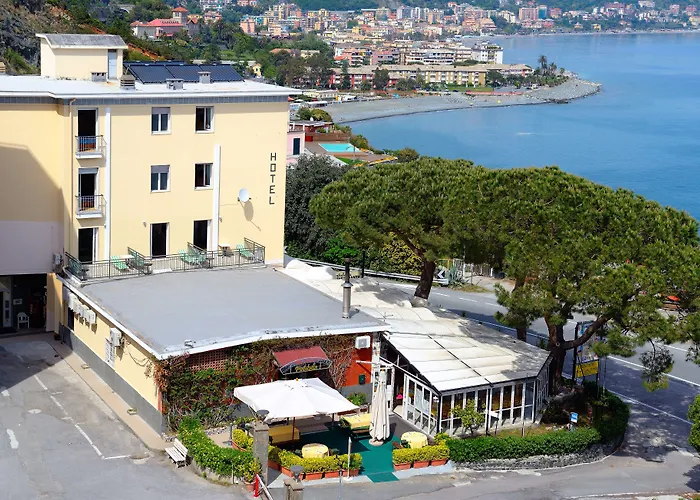 Hotel Puntabella Varazze