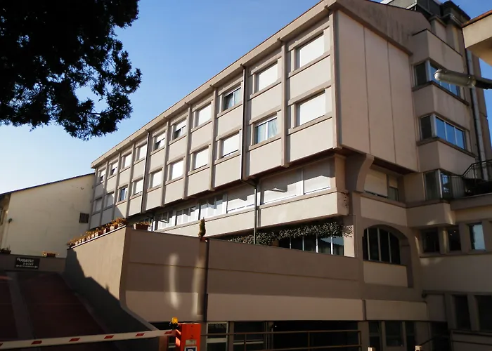 Augustus Hotel