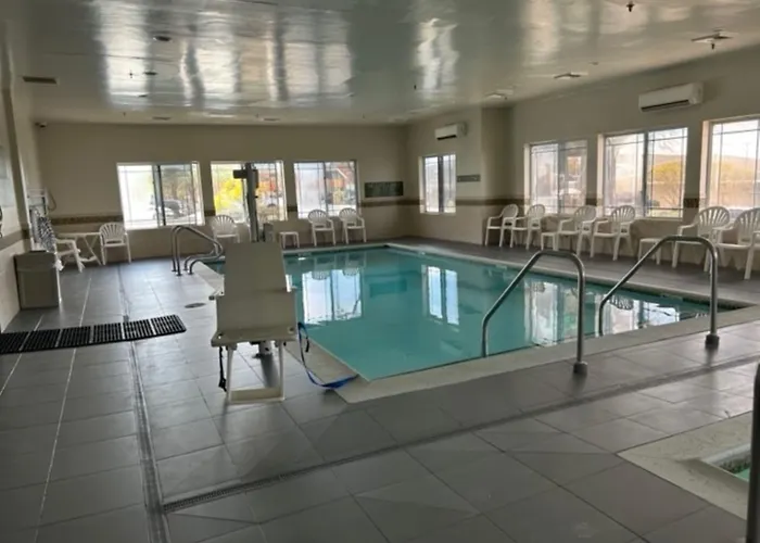 Holiday Inn & Suites - Barstow By Ihg