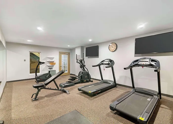 Laconia Hotels