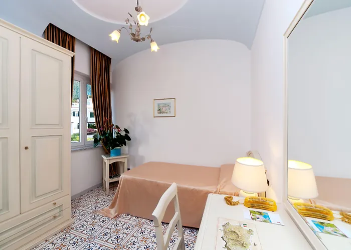 Hotels in Lacco Ameno (Isola d'Ischia)