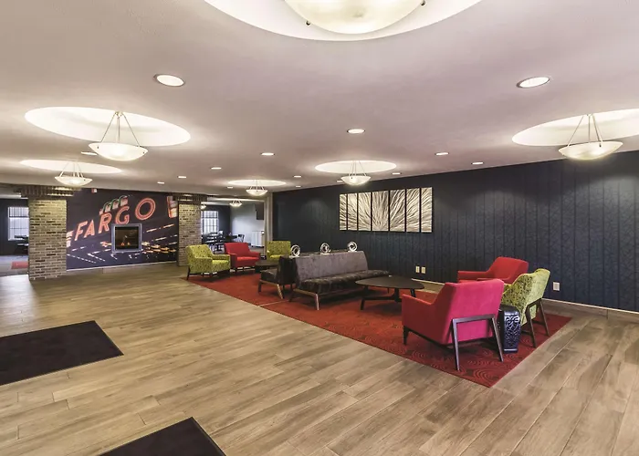 La Quinta By Wyndham Fargo-Medical Center Hotel