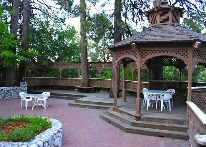 Saddleback Inn At Lake Arrowhead